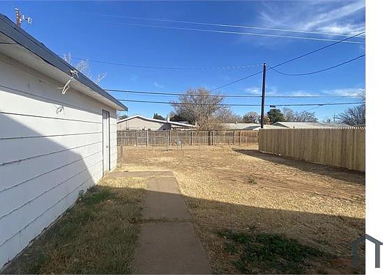 4th image of 3012 39th St
