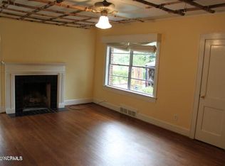 1705 E 4th St, Greenville, NC 27858