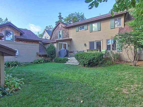 2nd image of 217 S Elmwood Ave