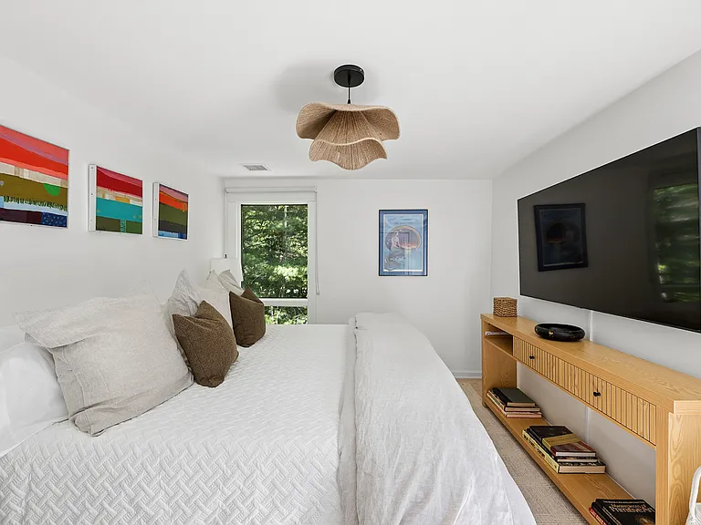 56 Underwood Dr — Photo 33