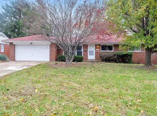 10026 Grosvenor Dr, Saint Louis, MO