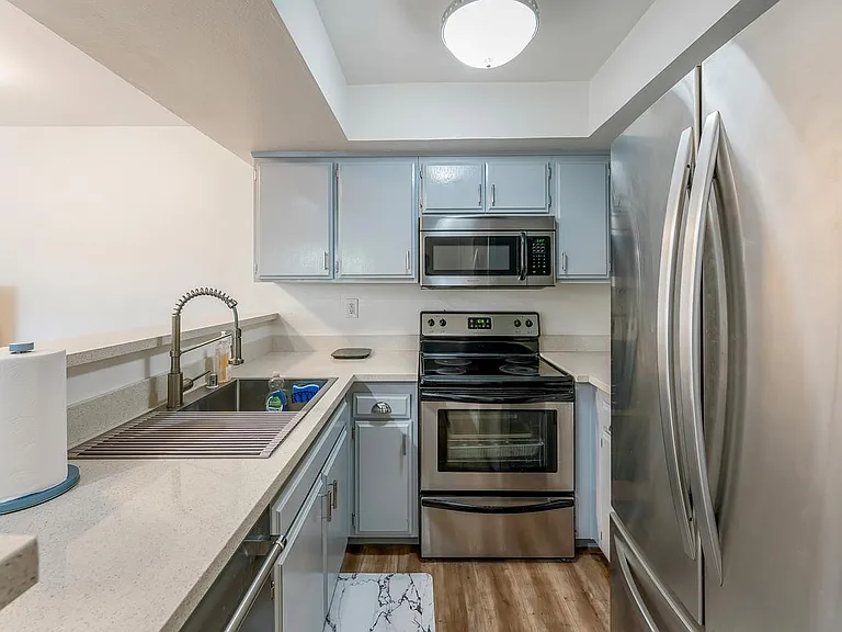64 N Mar Vista Ave #230 — Photo 8