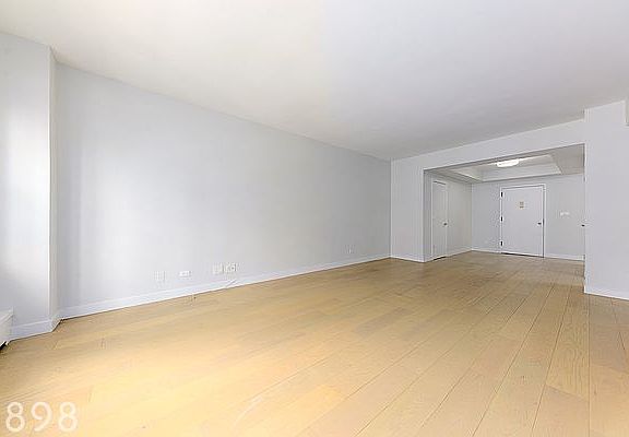 3rd image of 245 E 80th St APT 4E