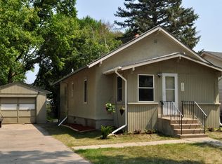 1020 8th St N, Moorhead, MN 56560