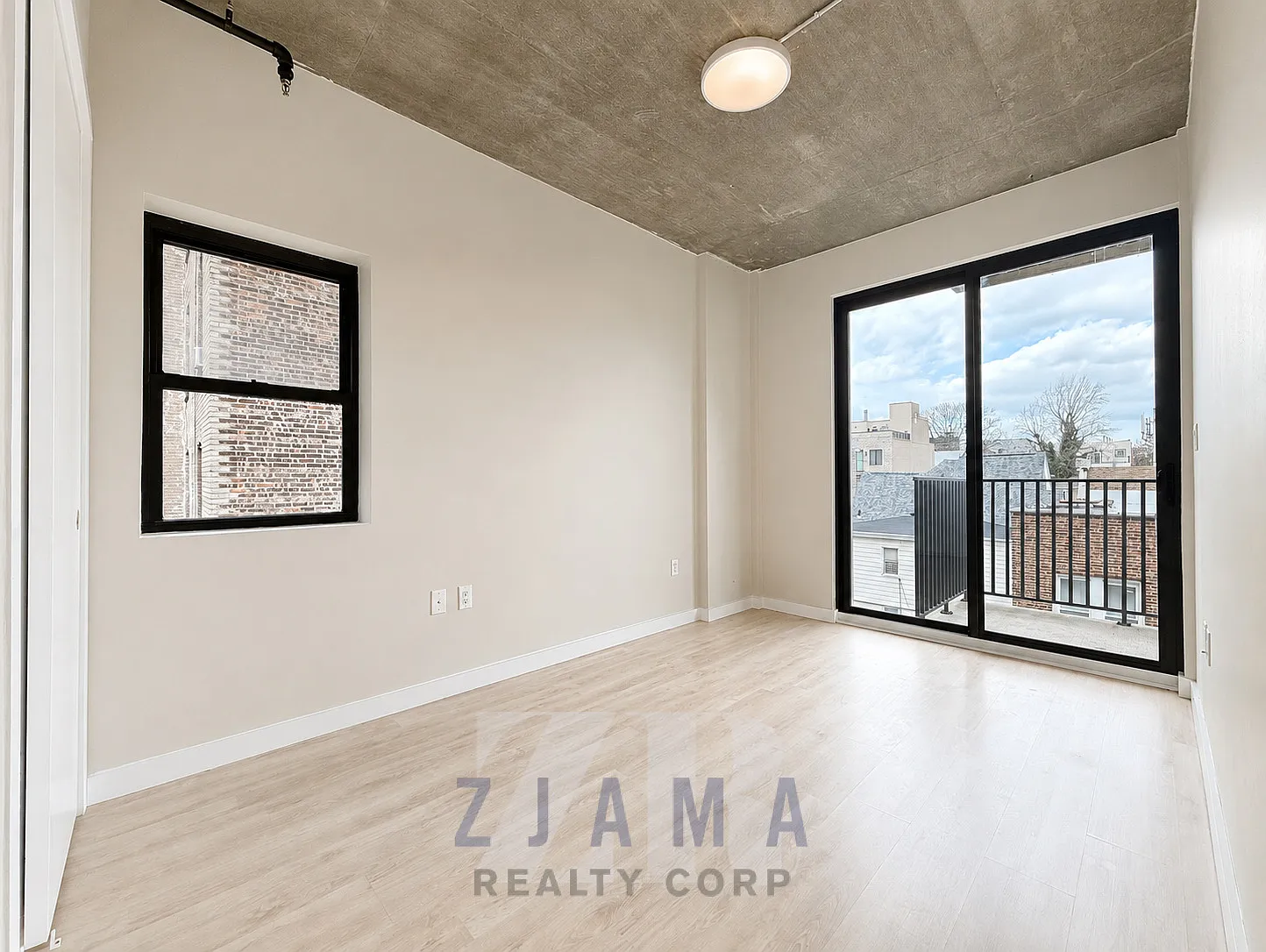 293 Hawthorne Street — Photo 4