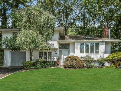 29 Elmwood Court, Plainview, NY, 11803