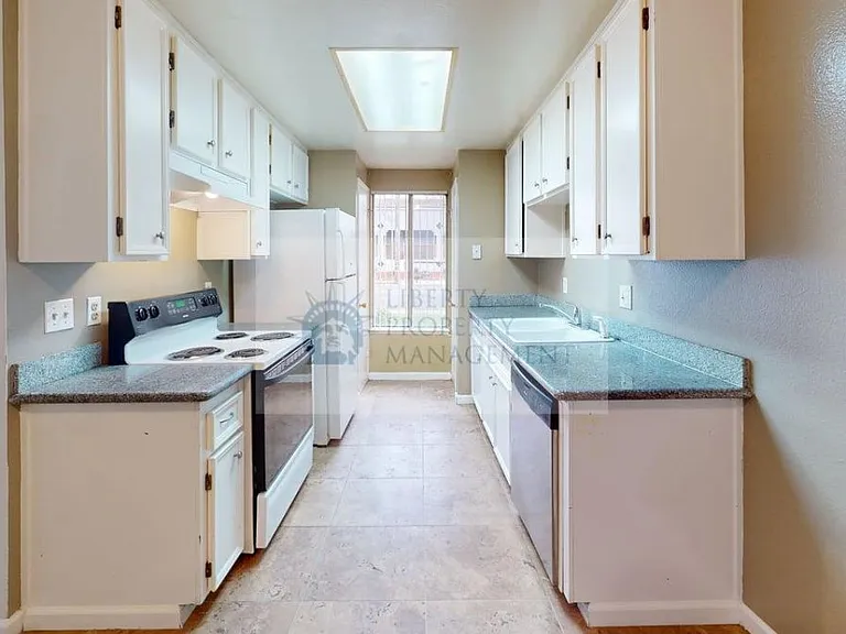 1313 Floyd Ave #119 — Photo 5