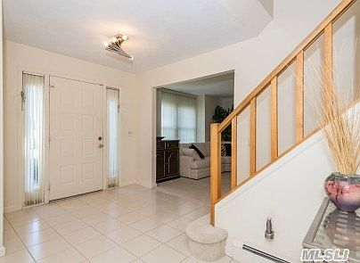 5th image of 24 Vineyard Way
