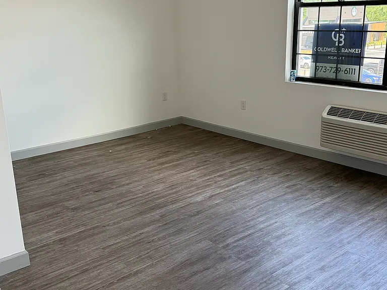 204 212th Rte E #46-214 — Photo 5