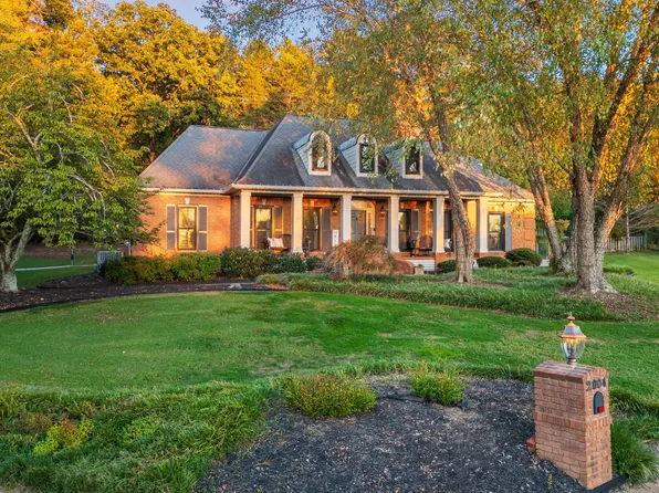 2004 Sutters Ln, Ooltewah, TN 37363