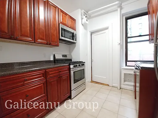 Rented by Lexington Real Estate Group | media 24