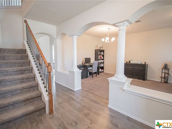 5th image of 1231 Blue Leaf Dr