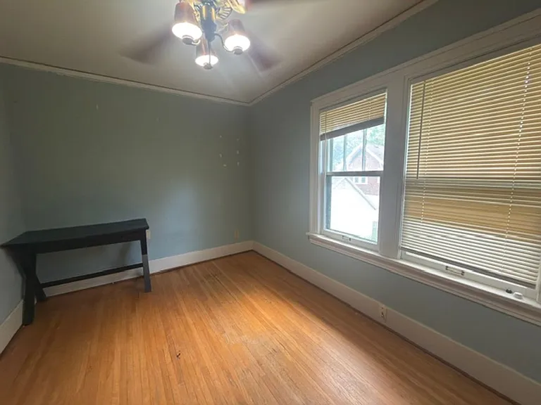 1004 S Busey Ave — Photo 9