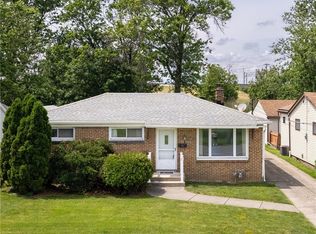 156 Two Mile Creek Rd, Tonawanda, NY 14150