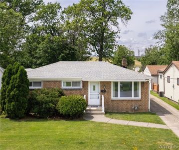 156 Two Mile Creek Rd, Tonawanda, NY, 14150
