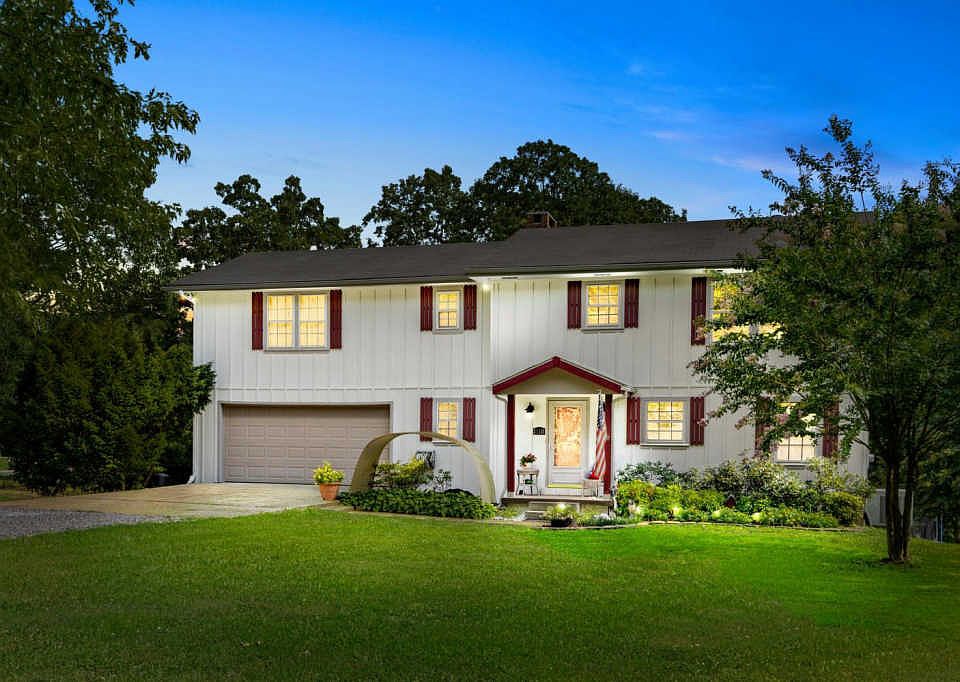 1st image of 1110 Hutcheson Ln