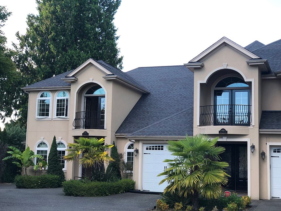1st image of 4444 Village Dr SE