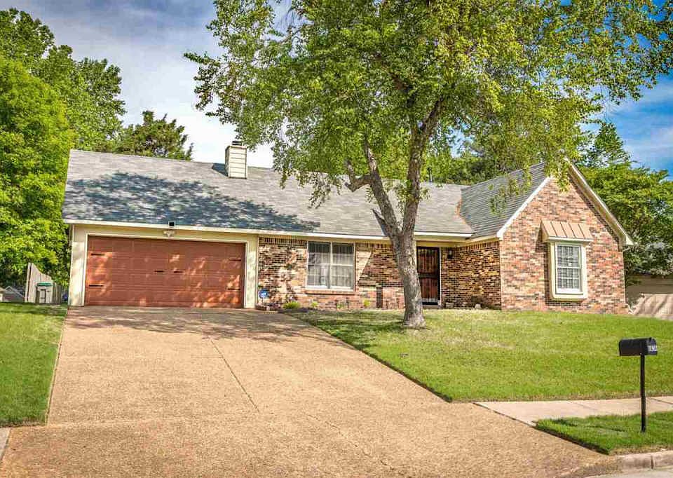 1st image of 6634 Meadow Bend Dr