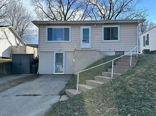 2868 Indiana Ave, Dubuque, IA 52001