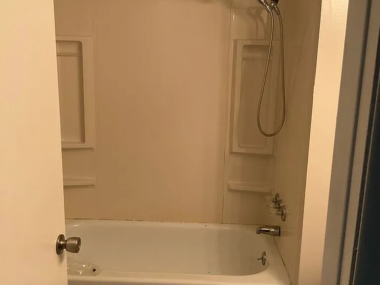 446 Crosby Dr — Photo 14