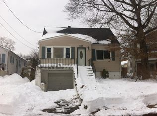 489 Lake Shore Dr, Parsippany, NJ 07054