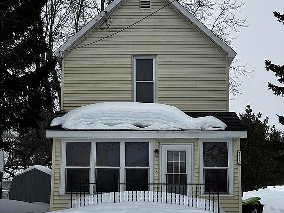 2nd image of 2235 W 4th Ave