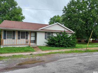 559 4th St, Rosiclare, IL 62982