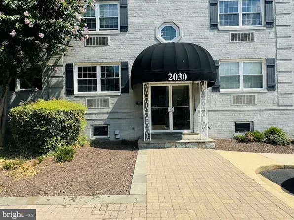 2030 N Vermont St APT 104, Arlington, VA 22207