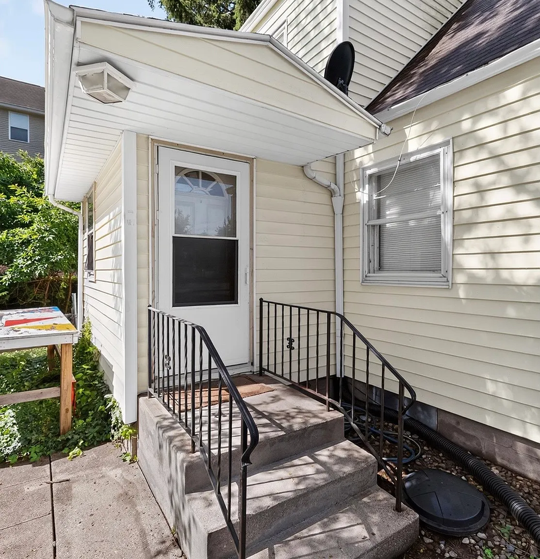 4 bed, 1038 sqft, $2,800 — Photo 3