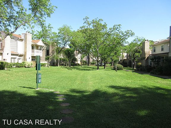 2nd image of 740 Country Place Dr APT A