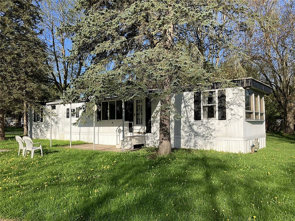 1st image of 61 Lakewood Vlg