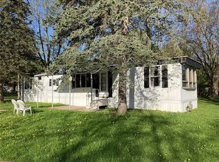 61 Lakewood Vlg, Medina, NY 14103