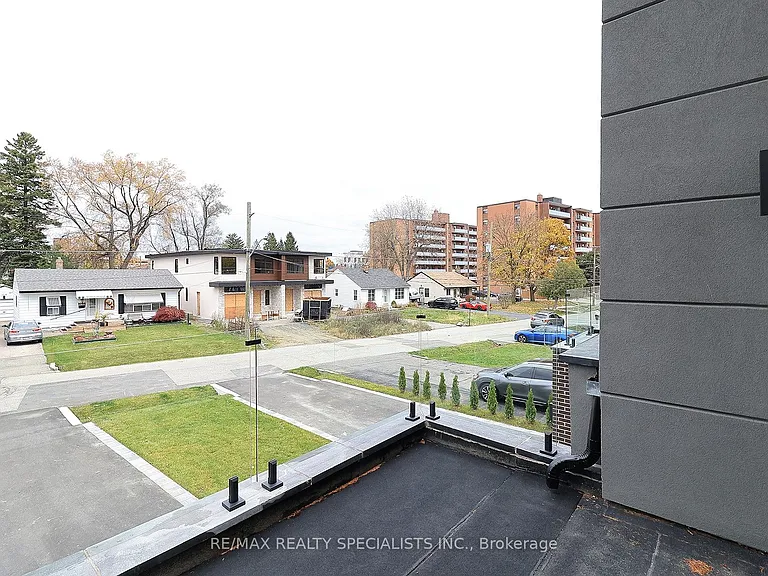 1048 Roosevelt Rd #MAIN — Photo 8