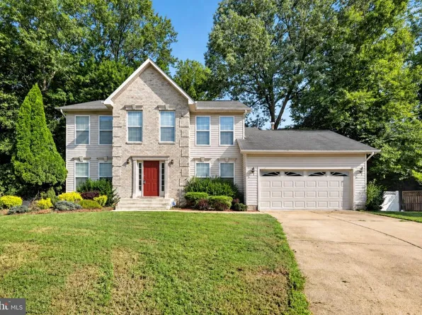 9109 Helmsley Dr, Clinton, MD 20735