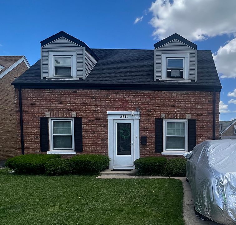 2nd image of 5811 N Canfield Ave