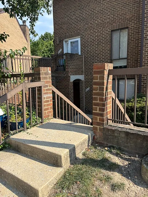 2 bed, 2.5 bath, 1100 sqft, $2,700 — Photo 4