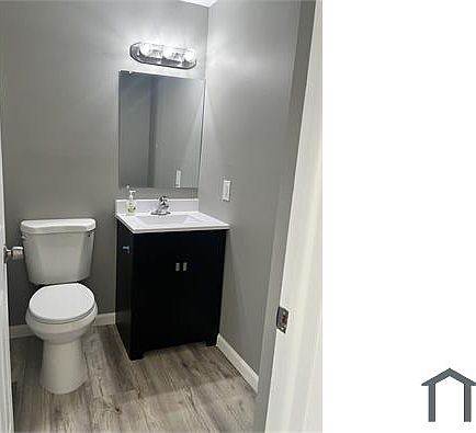4th image of 45 Durand Ct