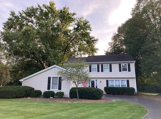 170 Wyngate Dr, Barrington, IL 60010