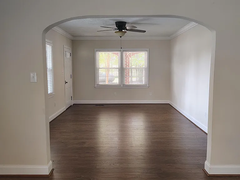 910 Pireway Rd — Photo 3