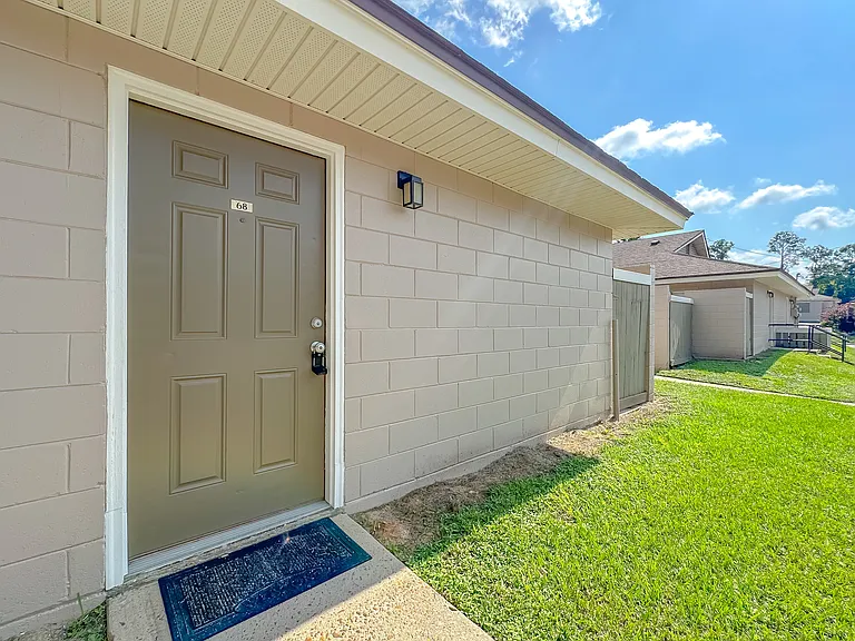 2241 W Pensacola St #68 — Photo 32