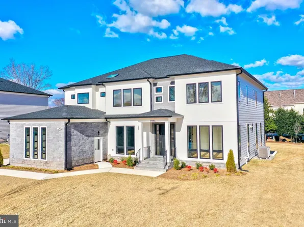 12986 Prince Towne Ct, Herndon, VA 20171