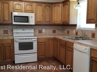 1125 Gum St, Ocean Springs, MS 39564