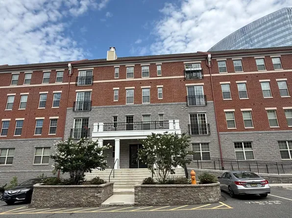 700 Commodore Ct Unit 2735, Philadelphia, PA 19146
