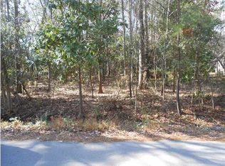 E Oakridge Cir, North charleston, SC 29420