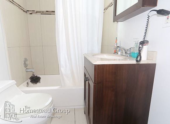 1st image of 2144 W Shakespeare Ave #1RREAR