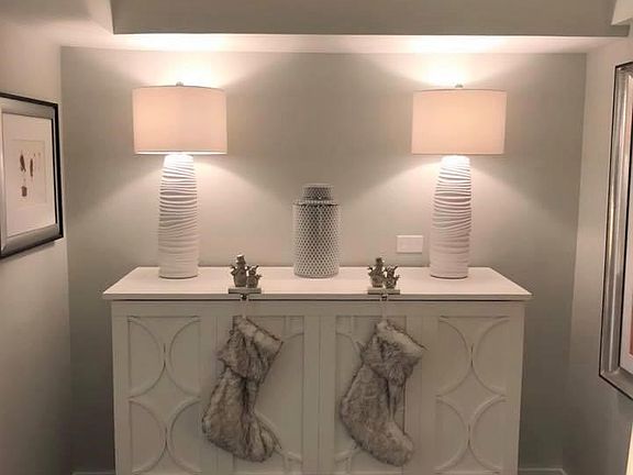 4th image of 100 W 57th St APT 8A