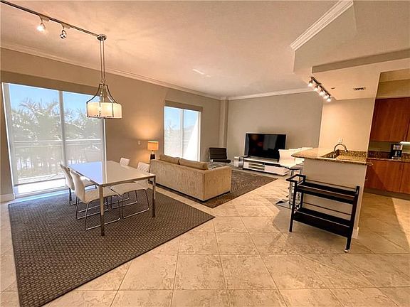 2nd image of 2625 NE 14th Ave APT 401