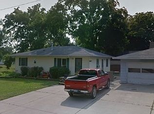 205 3rd St NW, Morristown, MN 55052