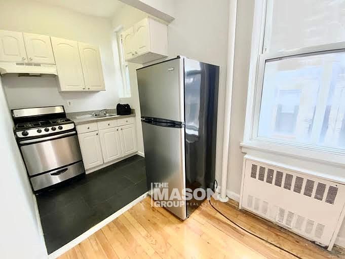 1st image of 240 E 85th St #4S