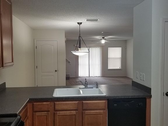 4th image of 4660 Playschool Dr